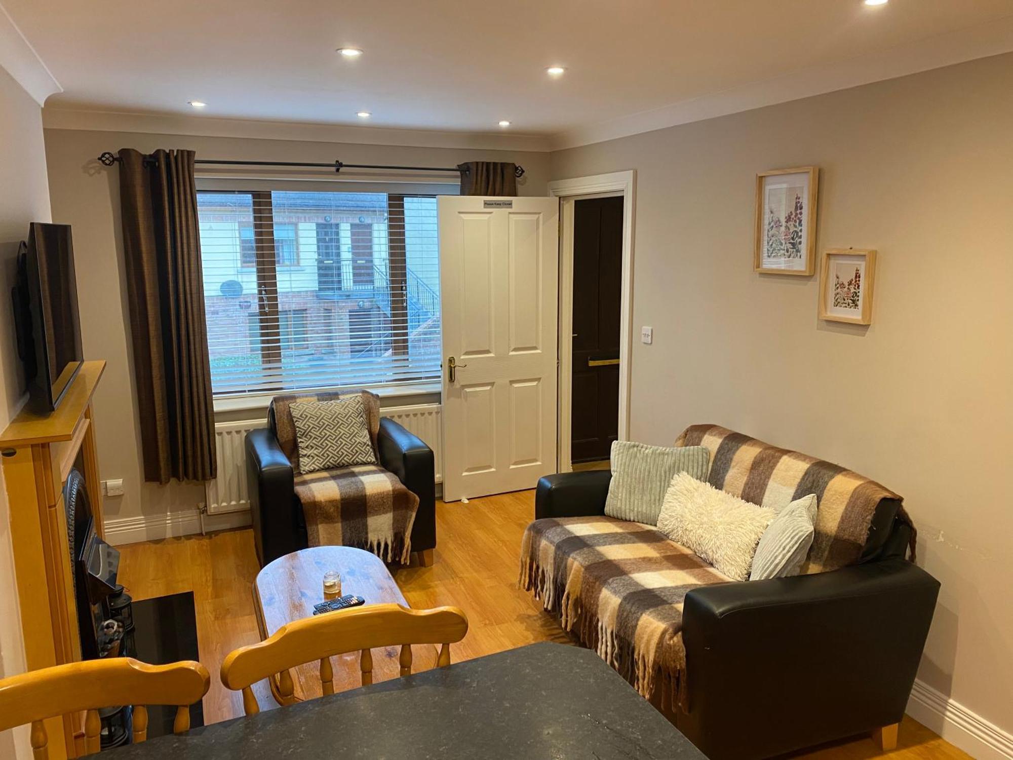2 Bed Cosy Apartment In Heart Of Mullingar. Exterior photo